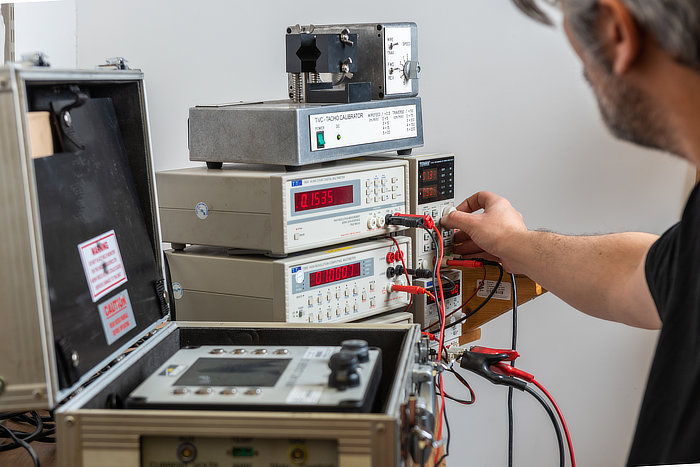 Man calibrating Weld Logger